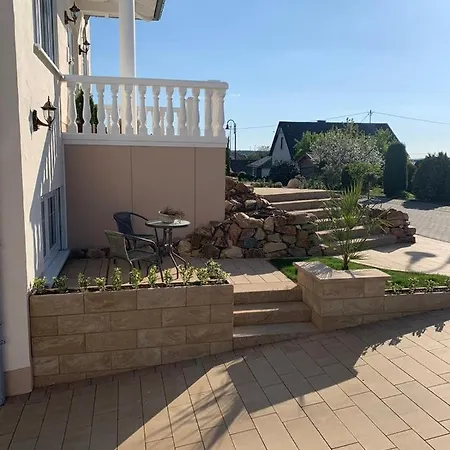 Im Hunsrueck Neubau Διαμέρισμα Leiningen